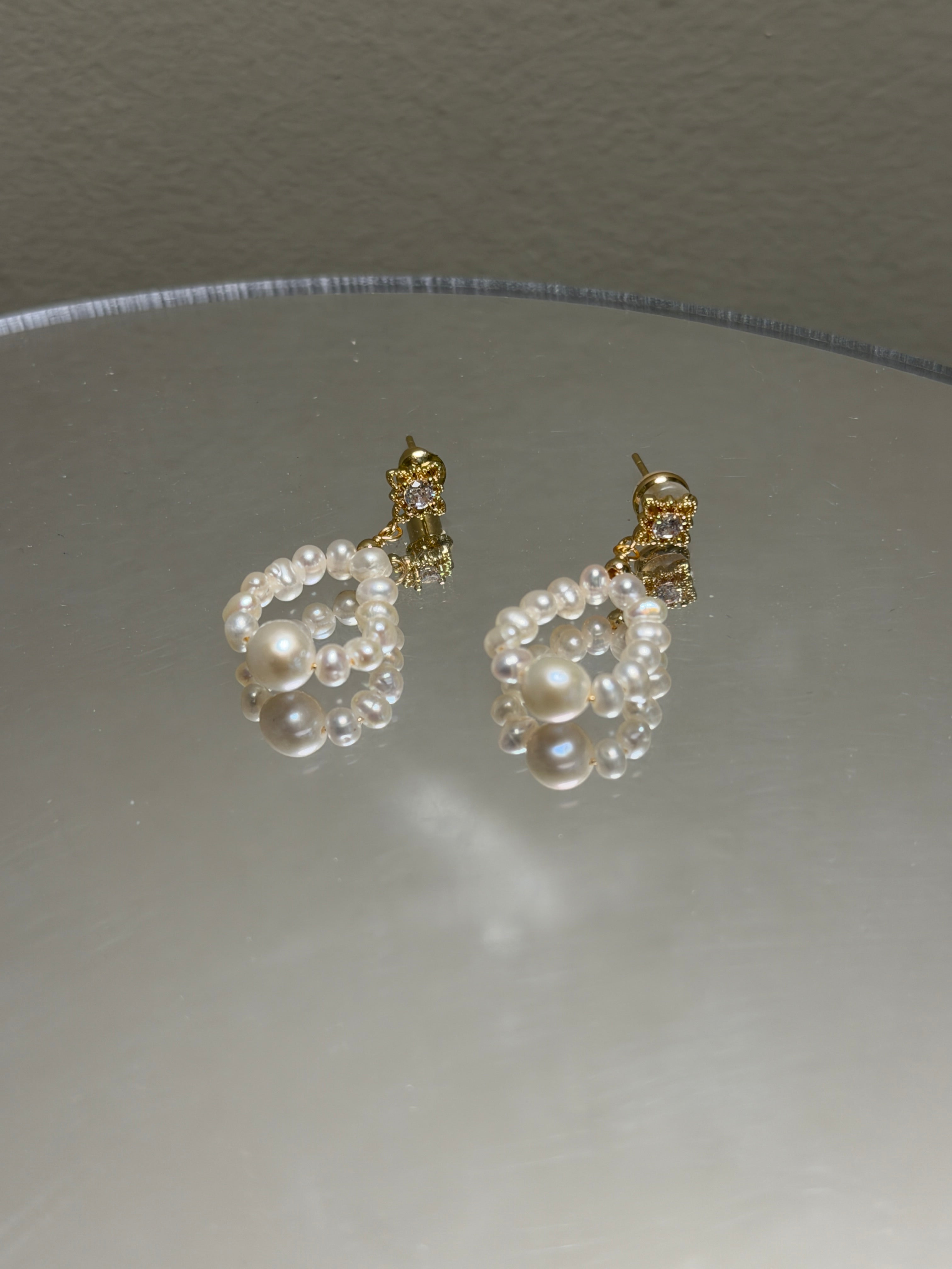 COSiii Orecchini Eleganti e Retrò con Perle Naturali e Zirconi