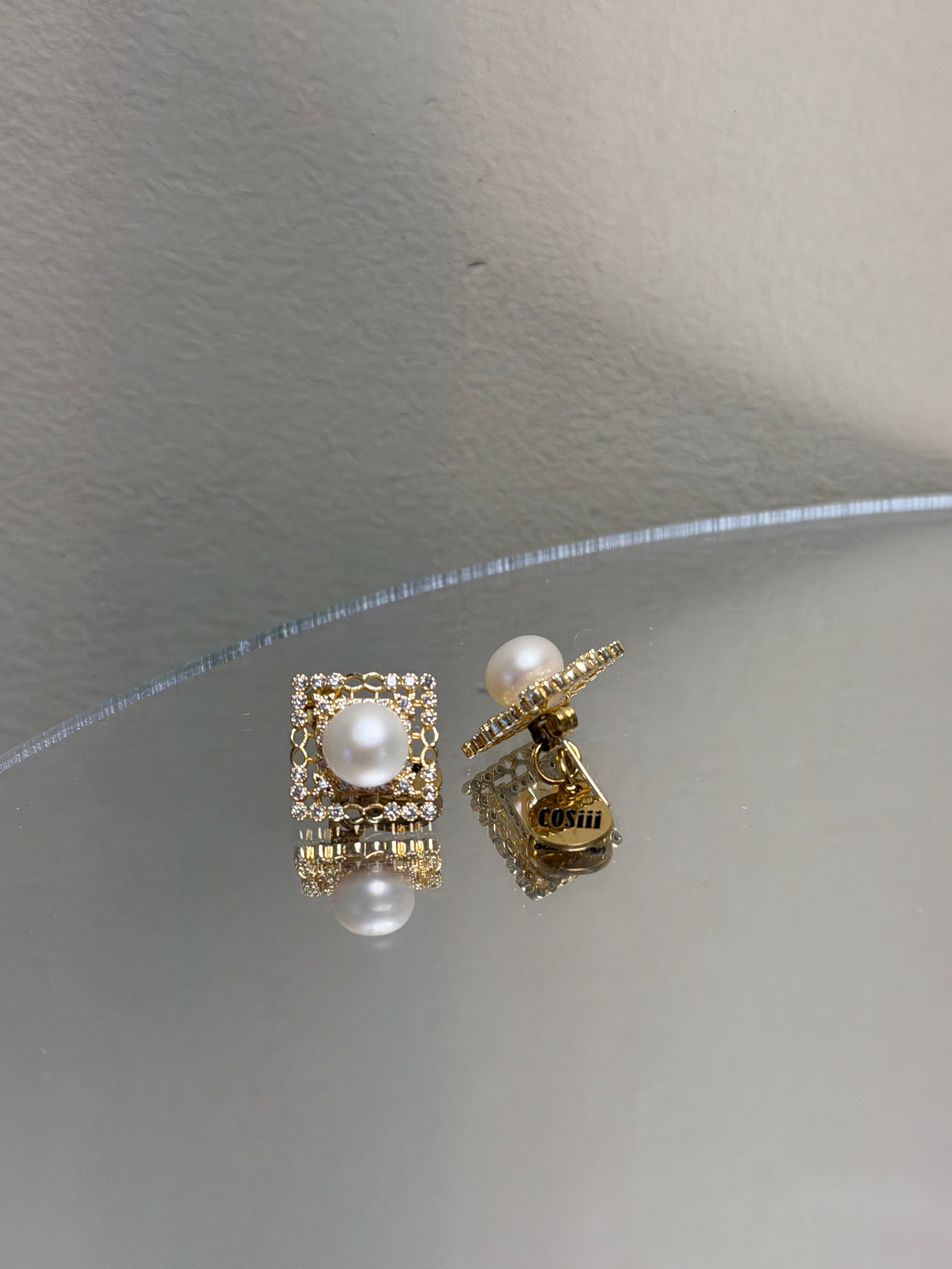 COSiii Orecchini con Perla Naturale e Micro Zirconi | Design Elegante