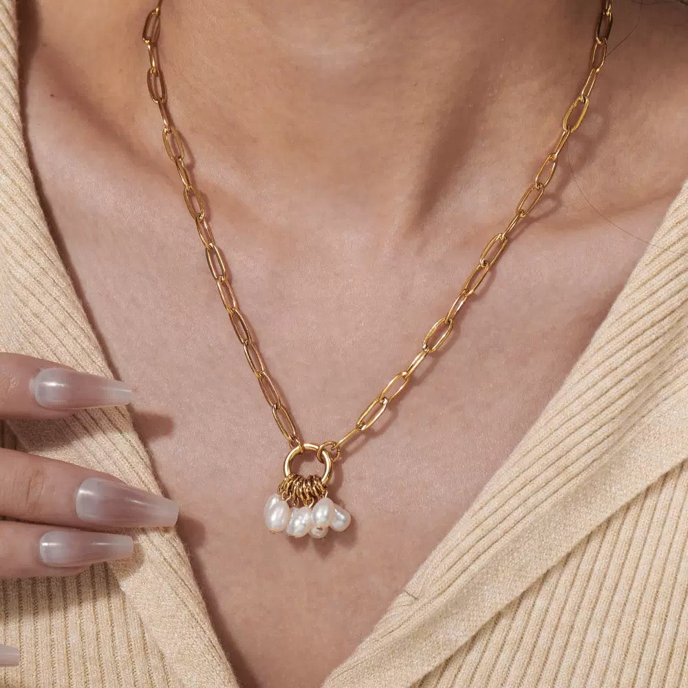 COSiii Collana Dorata con Ciondolo di Perle Naturali