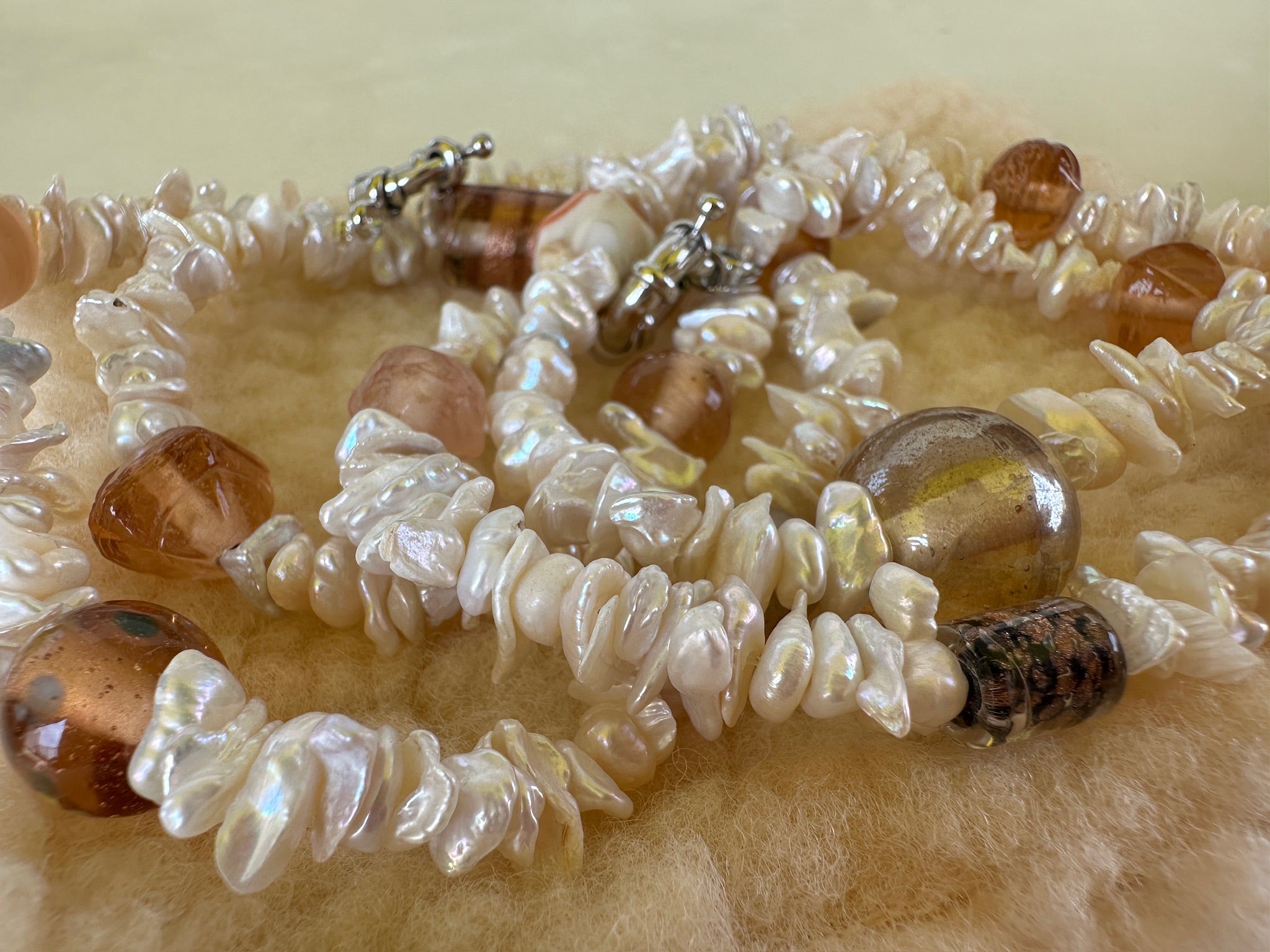 Vintage glass beads natural pearl necklace