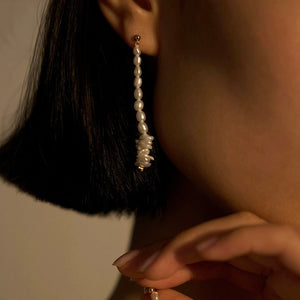 COSiii Natural irregular pearl earrings