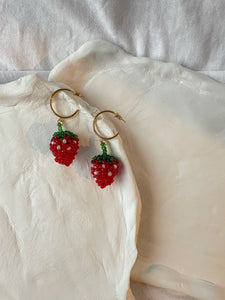 FRAGOLA Strawberry handmade beaded earrings