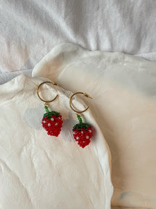 FRAGOLA Strawberry handmade beaded earrings