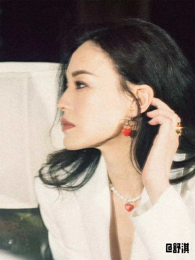 COSiii Orecchini a forma di cuore in ceramica rossa fatti a mano