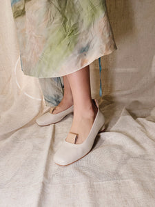 CIOCCO Beige Low Heel Shoes